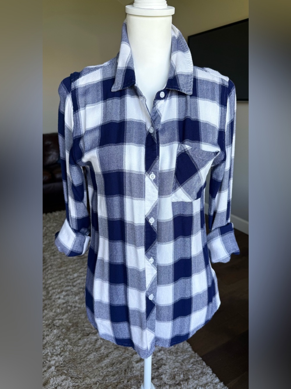 Rails Navy and White Large Checked Button-Up Long Sleeve Shirt Ultra Soft, Small